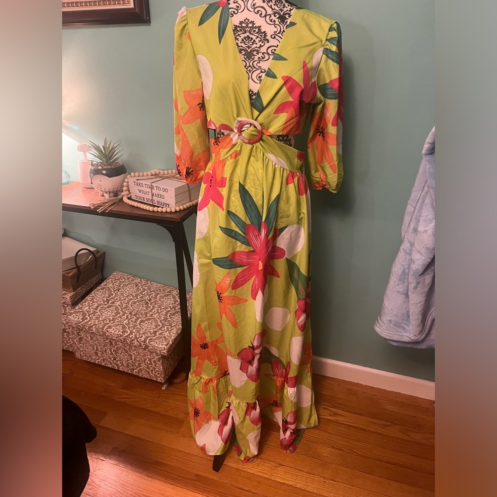 Maxi Dress Ladies V-neck Floral Print with cut outs and slits. Medium.